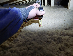 Zateplení dřevostavby rodinného domu pomocí foukané izolace